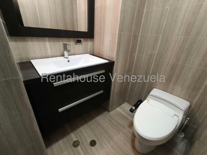 Apartamento (Duplex) en Venta en Lomas de La Lagunita, Distrito Metropolitano - 8