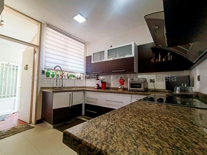 Casa (1 Nivel) en Venta en Pan de Azucar, Miranda - 11