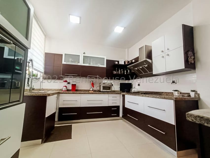 Casa (1 Nivel) en Venta en Pan de Azucar, Miranda - 12