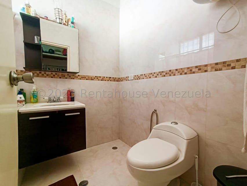 Casa (1 Nivel) en Venta en Pan de Azucar, Miranda - 31