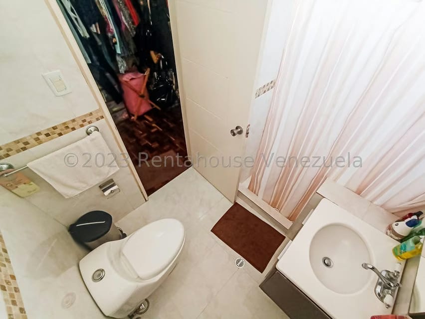 Casa (1 Nivel) en Venta en Pan de Azucar, Miranda - 32