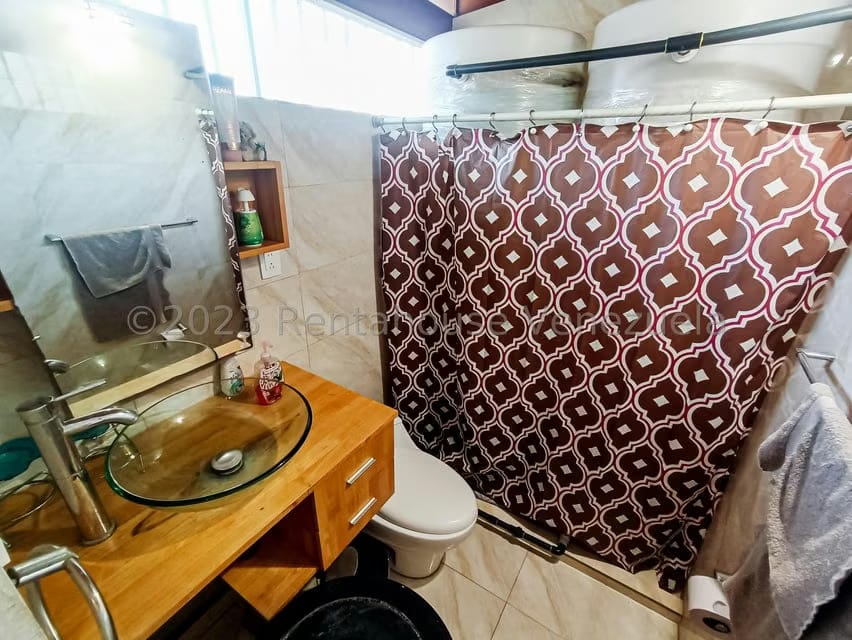Casa (1 Nivel) en Venta en Pan de Azucar, Miranda - 34