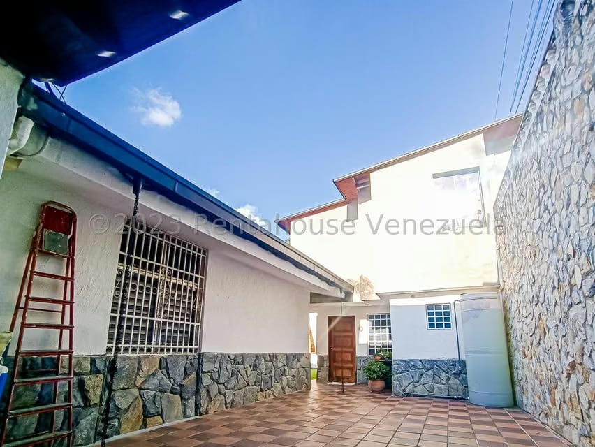 Casa (1 Nivel) en Venta en Pan de Azucar, Miranda - 38
