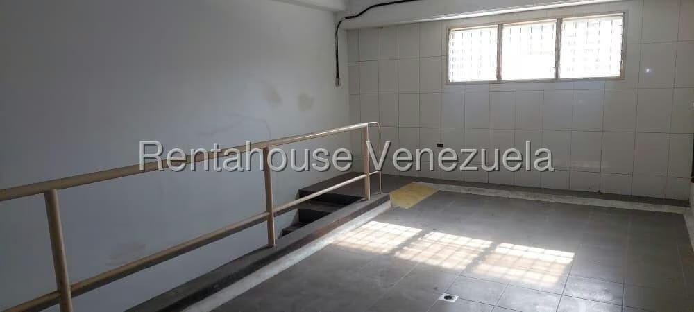 Comercial (Local Comercial) en Alquiler en Quinta Crespo, Distrito Metropolitano
