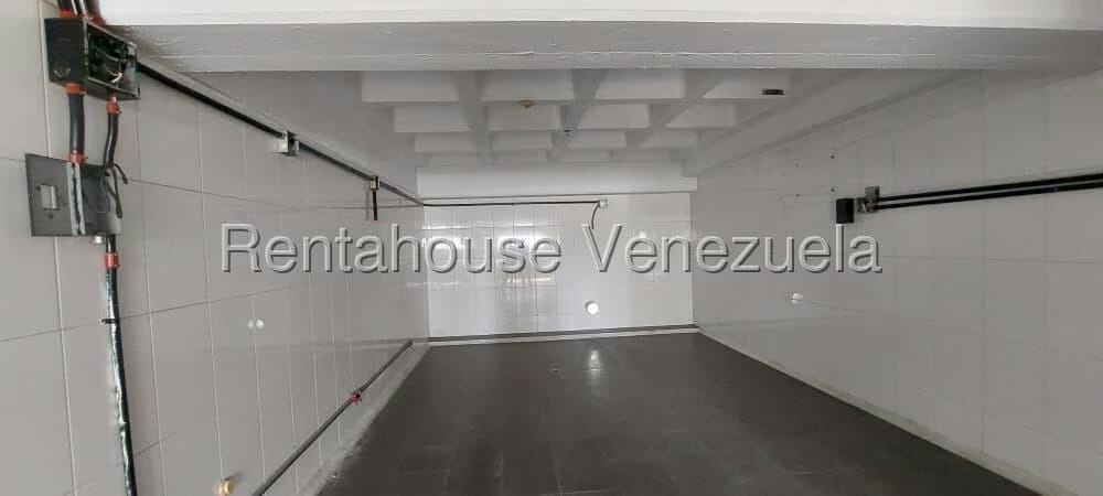 Comercial (Local Comercial) en Alquiler en Quinta Crespo, Distrito Metropolitano - 2