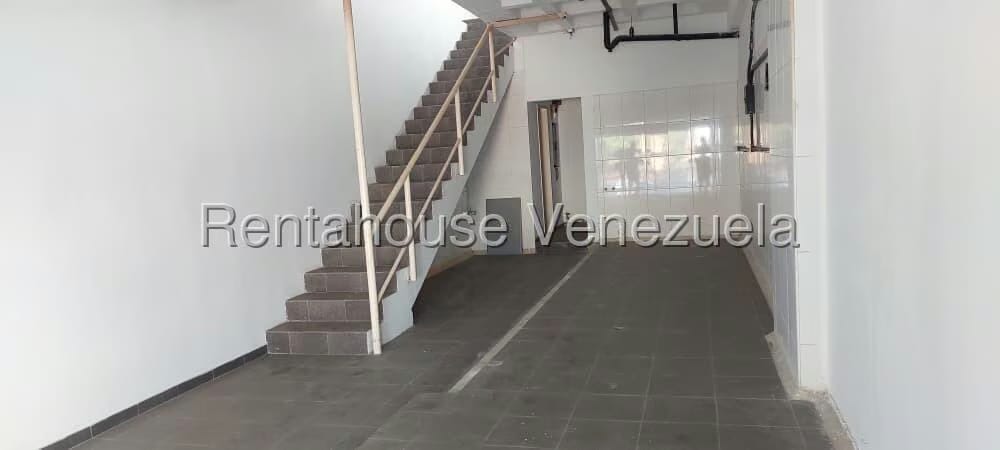 Comercial (Local Comercial) en Alquiler en Quinta Crespo, Distrito Metropolitano - 13