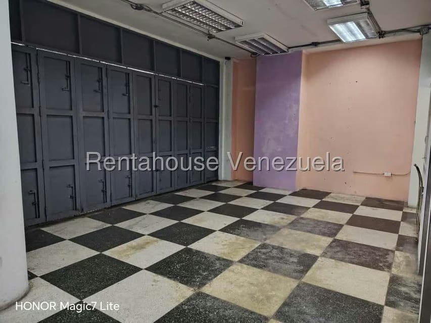 Comercial (Local Comercial) en Alquiler en Parroquia La Candelaria, Distrito Metropolitano - 12