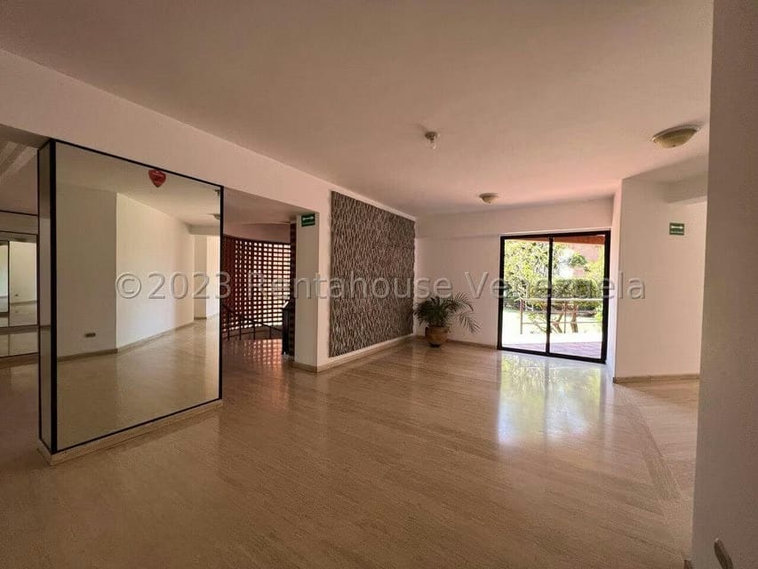 Apartamento (Penthouse) en Venta en Colinas de Valle Arriba, Distrito Metropolitano - 47