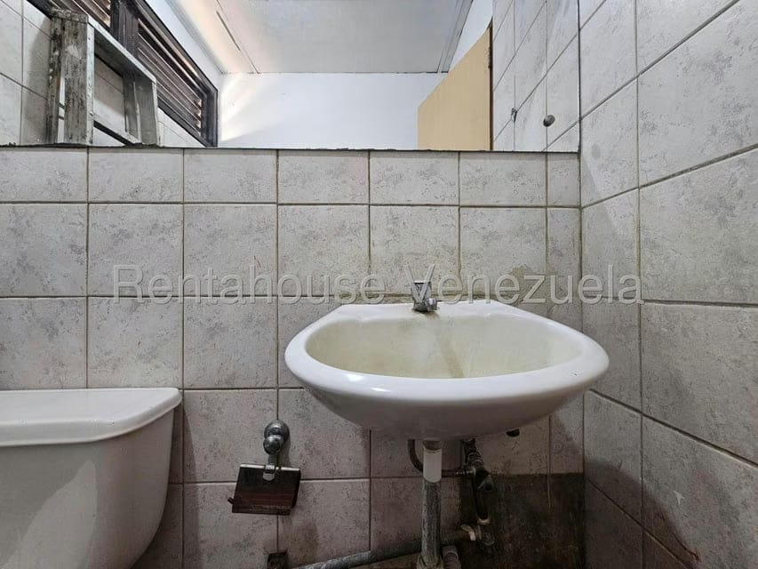 Comercial (Local Comercial) en Alquiler en Manzanares, Distrito Metropolitano - 26