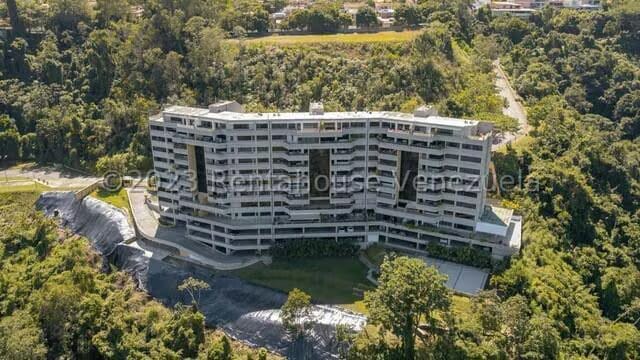 Apartamento (Duplex) en Venta en Lomas de La Lagunita, Distrito Metropolitano - 2