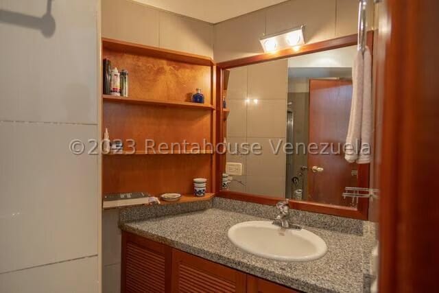 Apartamento (Duplex) en Venta en Lomas de La Lagunita, Distrito Metropolitano - 34