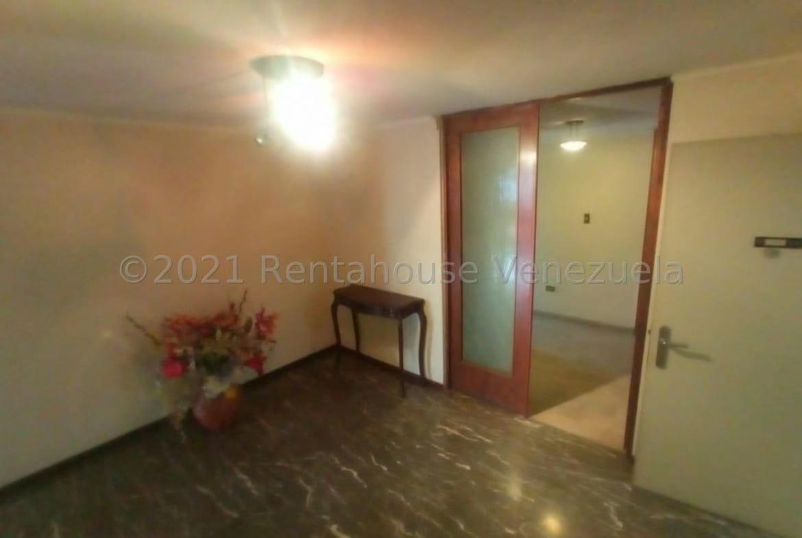 APARTAMENTO EN VENTA SELENE MARIN MLS#22-9610 - 2