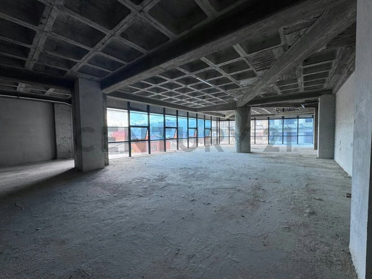 Oficina en venta, en una torre moderna - 11