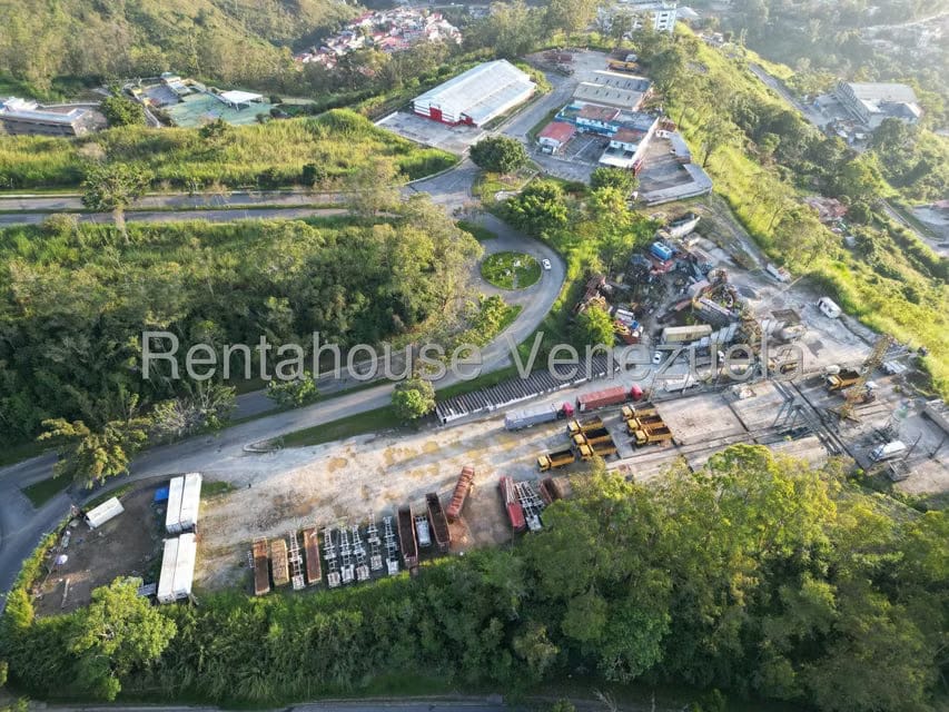 Terreno (Comercial) en Venta en La Rosaleda, Miranda - 18