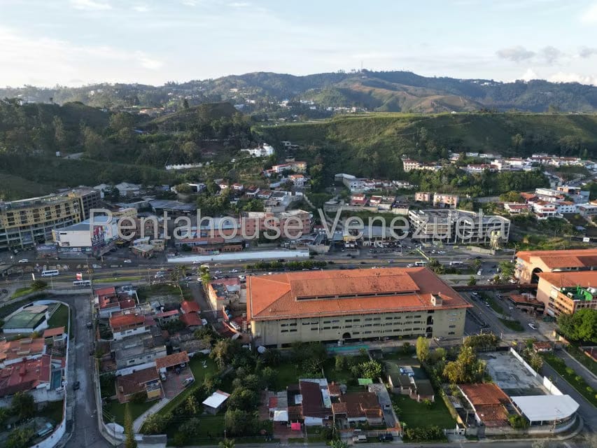 Terreno (Comercial) en Venta en La Rosaleda, Miranda - 22