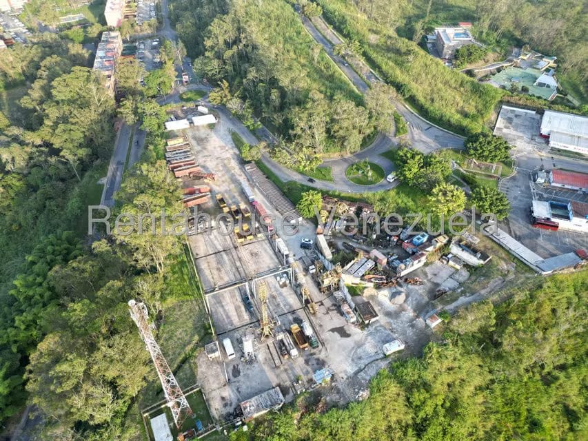 Terreno (Comercial) en Venta en La Rosaleda, Miranda - 24
