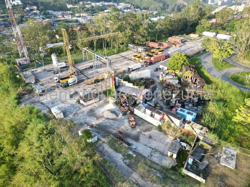 Terreno (Comercial) en Venta en La Rosaleda, Miranda - 26