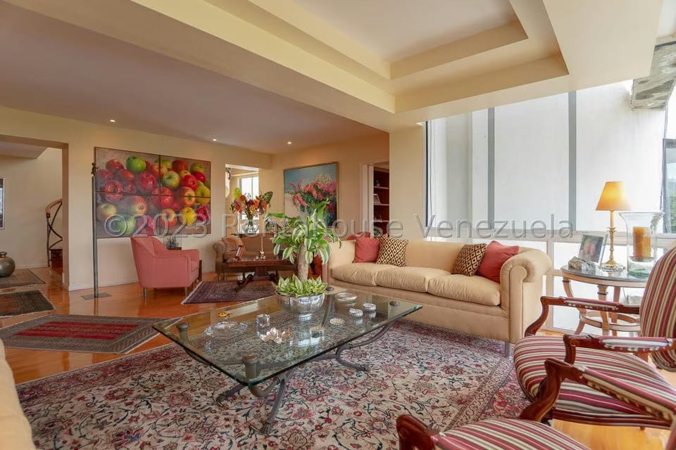 Apartamento (Duplex) en Alquiler en Los Palos Grandes, Distrito Metropolitano - 11