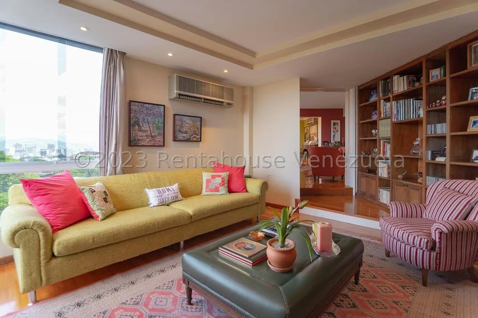 Apartamento (Duplex) en Alquiler en Los Palos Grandes, Distrito Metropolitano - 18
