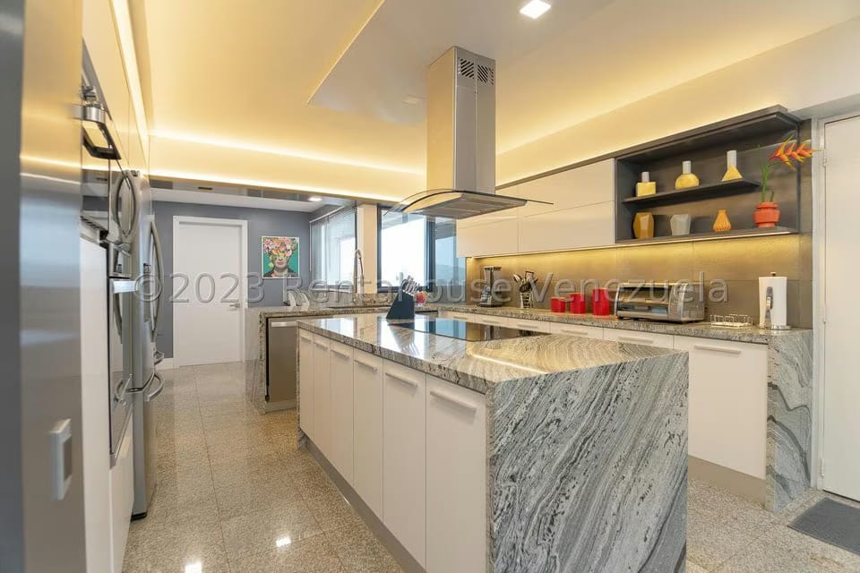 Apartamento (Duplex) en Alquiler en Los Palos Grandes, Distrito Metropolitano - 23