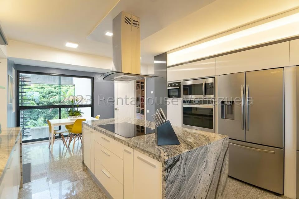Apartamento (Duplex) en Alquiler en Los Palos Grandes, Distrito Metropolitano - 27
