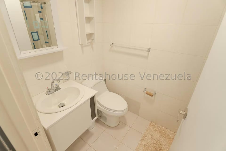 Apartamento (Duplex) en Alquiler en Los Palos Grandes, Distrito Metropolitano - 31
