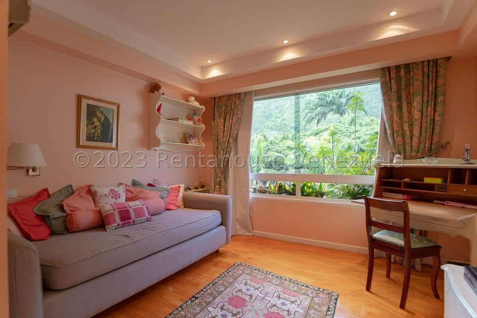 Apartamento (Duplex) en Alquiler en Los Palos Grandes, Distrito Metropolitano - 36