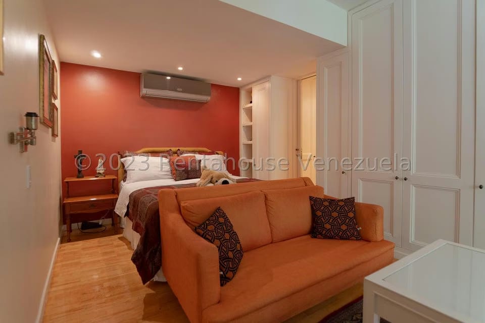 Apartamento (Duplex) en Alquiler en Los Palos Grandes, Distrito Metropolitano - 40