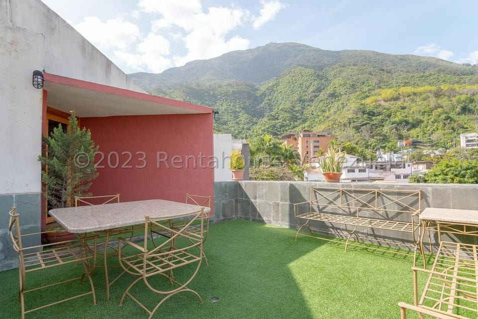 Apartamento (Duplex) en Alquiler en Los Palos Grandes, Distrito Metropolitano - 59