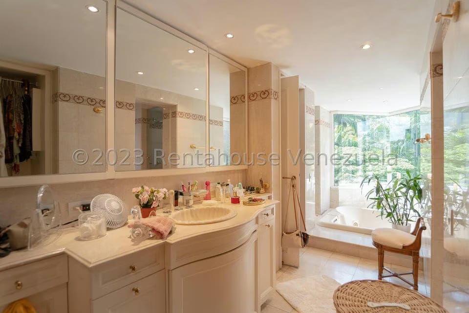 Apartamento (Duplex) en Alquiler en Los Palos Grandes, Distrito Metropolitano - 65
