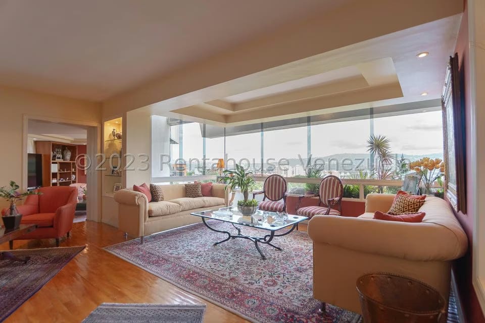 Apartamento (Duplex) en Alquiler en Los Palos Grandes, Distrito Metropolitano - 8