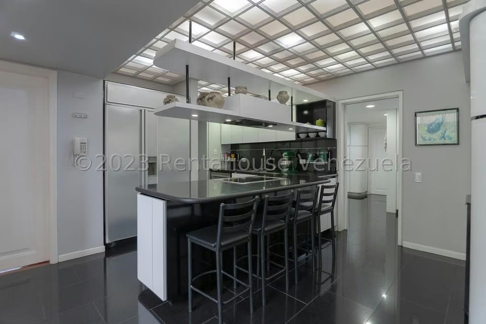 Apartamento (Duplex) en Alquiler en Los Palos Grandes, Distrito Metropolitano - 74