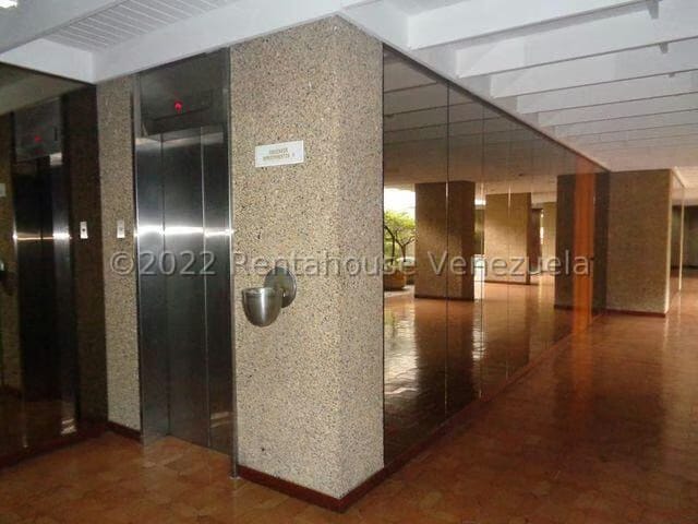 Apartamento (1 Nivel) en Venta en La Castellana, Distrito Metropolitano - 3
