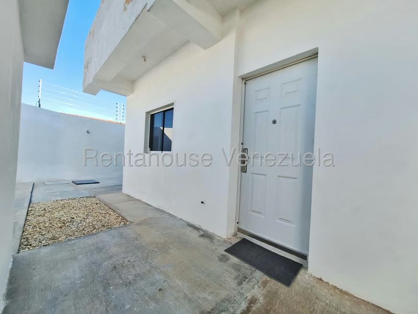 Casa (1 Nivel) en Venta en Trigal Norte, Carabobo - 2