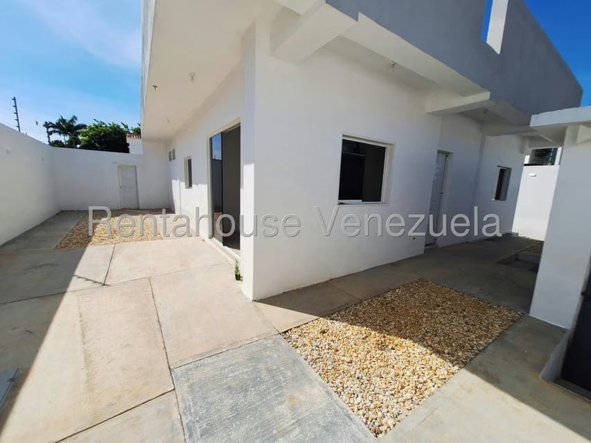 Casa (1 Nivel) en Venta en Trigal Norte, Carabobo - 24