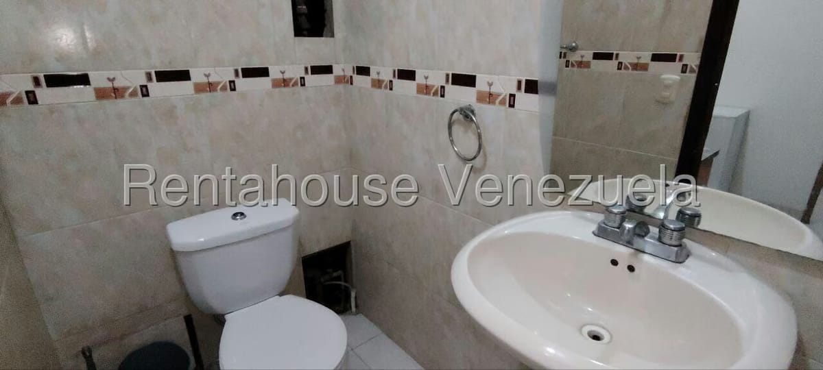 Comercial (Oficina) en Alquiler en Parroquia La Candelaria, Distrito Metropolitano - 14