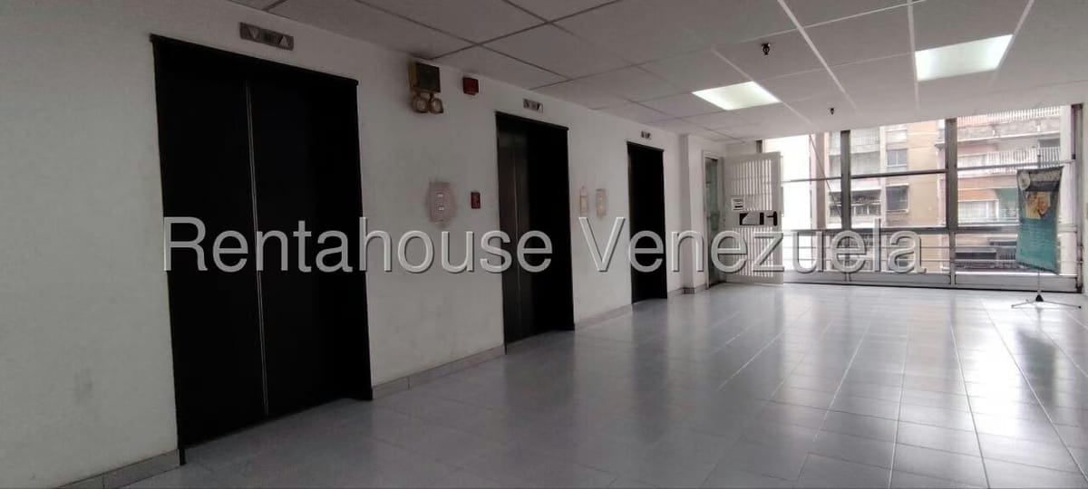 Comercial (Oficina) en Alquiler en Parroquia La Candelaria, Distrito Metropolitano - 4