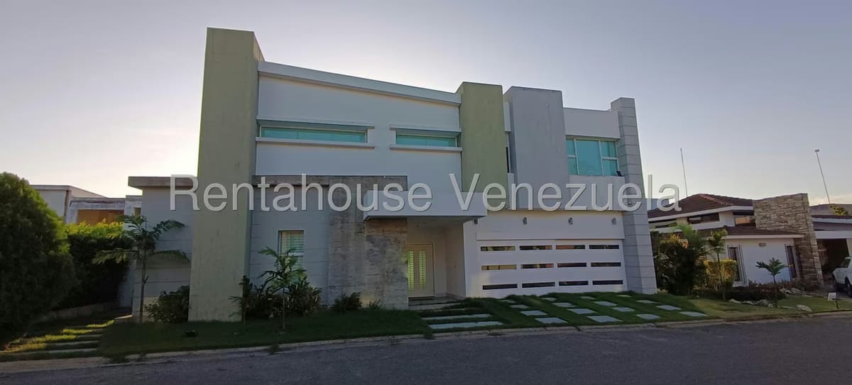 Casa (Multipes Niveles) en Alquiler en San Miguel, Monagas