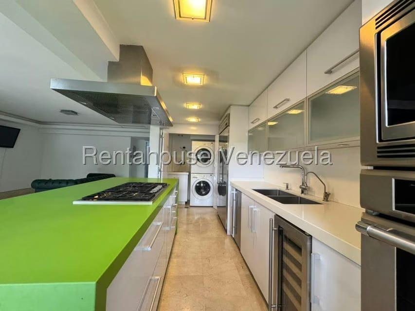 Apartamento (1 Nivel) en Venta en Colinas de Los Chaguaramos, Distrito Metropolitano - 12