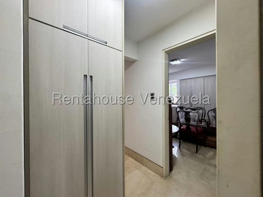 Apartamento (1 Nivel) en Venta en Colinas de Los Chaguaramos, Distrito Metropolitano - 14