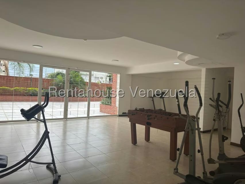 Apartamento (1 Nivel) en Venta en Colinas de Los Chaguaramos, Distrito Metropolitano - 24