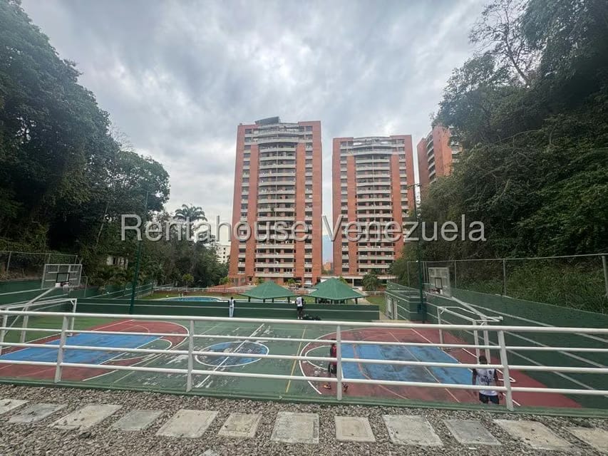 Apartamento (1 Nivel) en Venta en Colinas de Los Chaguaramos, Distrito Metropolitano - 28
