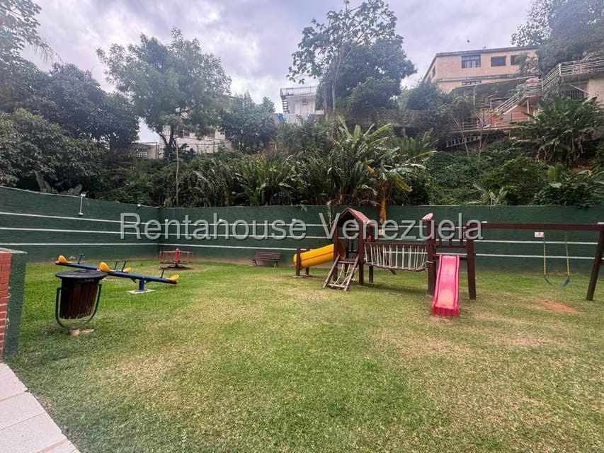 Apartamento (1 Nivel) en Venta en Colinas de Los Chaguaramos, Distrito Metropolitano - 30