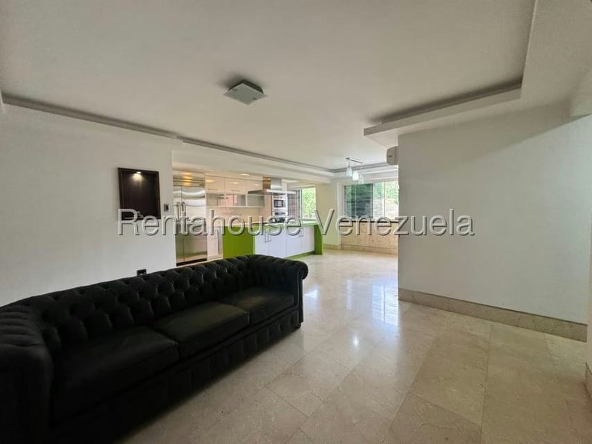 Apartamento (1 Nivel) en Venta en Colinas de Los Chaguaramos, Distrito Metropolitano - 8