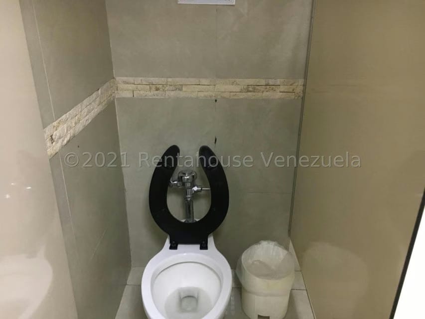Comercial (Consultorio Medico) en Alquiler en Los Ruices, Distrito Metropolitano - 10