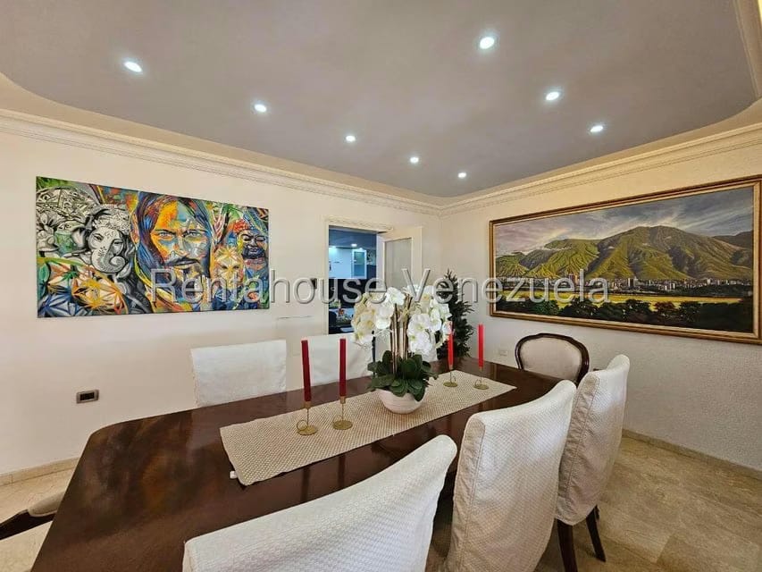 Casa (Multipes Niveles) en Venta en Cumbres de Curumo, Distrito Metropolitano - 12