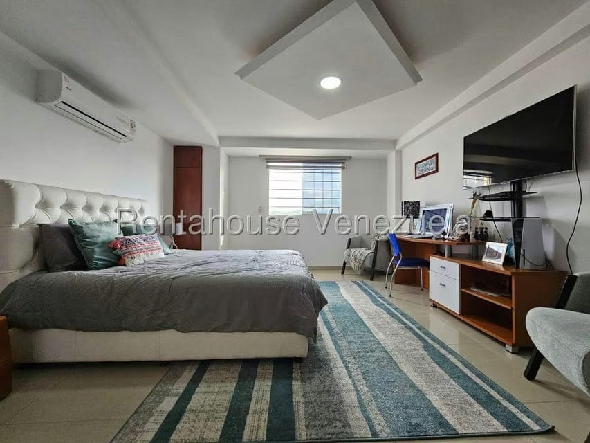 Casa (Multipes Niveles) en Venta en Cumbres de Curumo, Distrito Metropolitano - 118