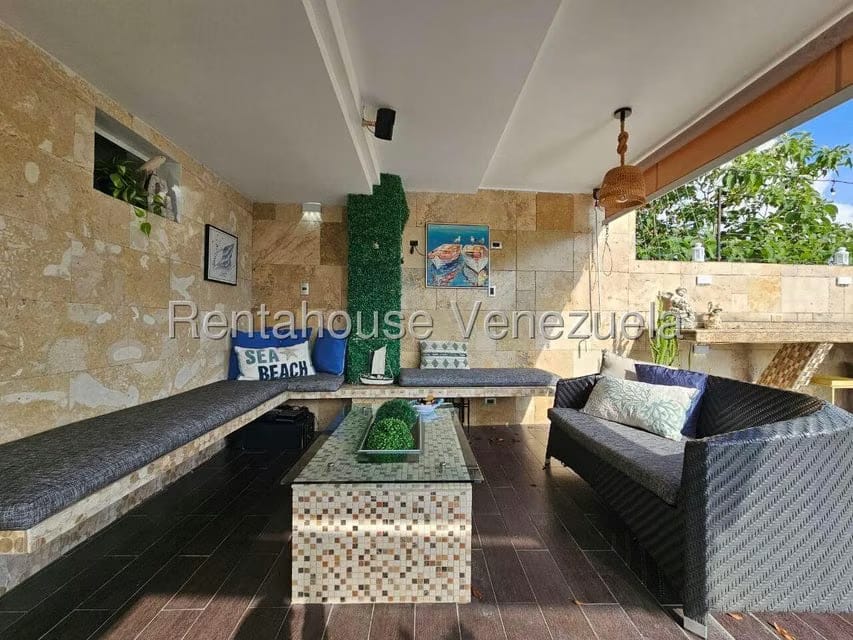 Casa (Multipes Niveles) en Venta en Cumbres de Curumo, Distrito Metropolitano - 43