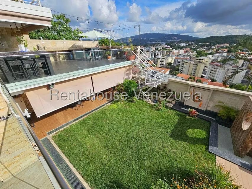 Casa (Multipes Niveles) en Venta en Cumbres de Curumo, Distrito Metropolitano - 48