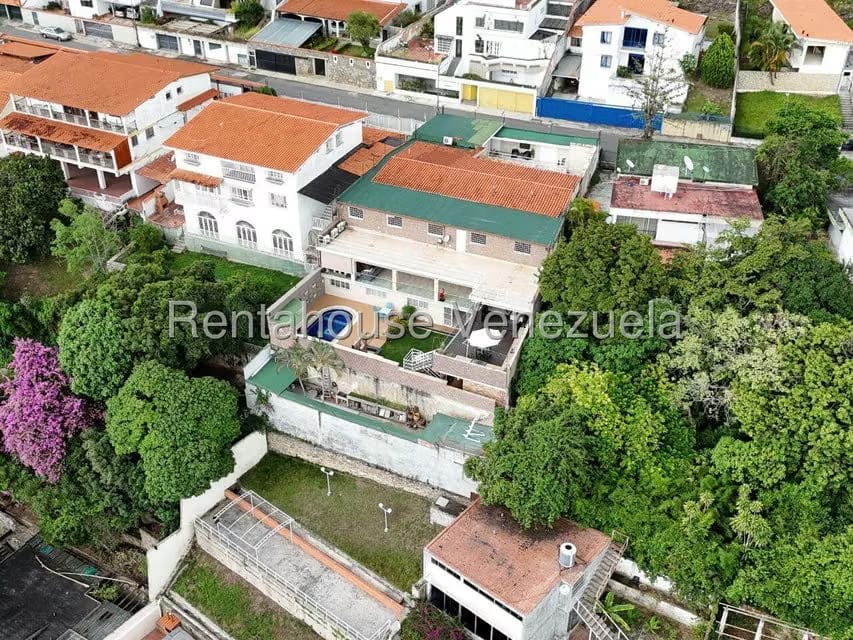 Casa (Multipes Niveles) en Venta en Cumbres de Curumo, Distrito Metropolitano - 59